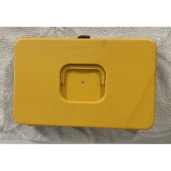 Lot of 2 Vintage Yellow Brown Wilson Wil-Hold Portable Sewing Thread/Bobbin Case - Picture 5 of 12